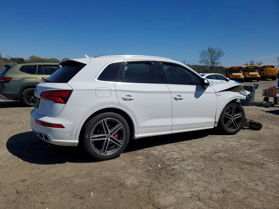 2018 Audi Sq5 VIN WA1A4AFY8J2209983 COPART salvage auction — FRONT END, Md - Cert Of Salvage > 75% Damage, sold $2,800 on 2026-07-02 (photo 3)