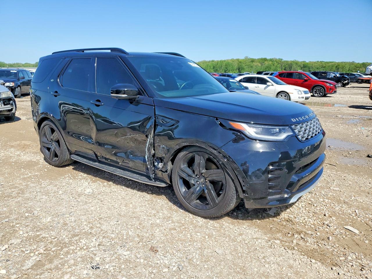 2024 Land Rover Discovery VIN SALRW4EU9R2493566 COPART salvage auction — Side, KS - CERT OF TITLE-SALVAGE, sold $30,750 on 2026-07-09 (photo 4)