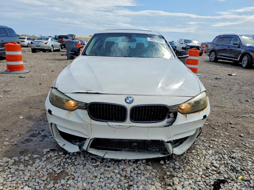 2012 BMW 3er VIN WBA3A5G52CNP16279 COPART salvage auction — FRONT END, Tx - Cert Of Title-Rebuilt Salvage, sold $400 on 2026-07-09 (photo 5)