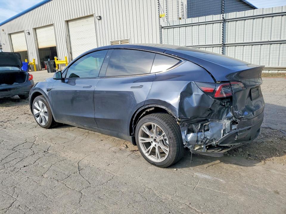 2024 Tesla Model y VIN 7SAYGDEE6RA263022 COPART salvage auction — REAR END, Ga - Cert Of Title-Salvage, sold $450 on 2026-07-31 (photo 2)