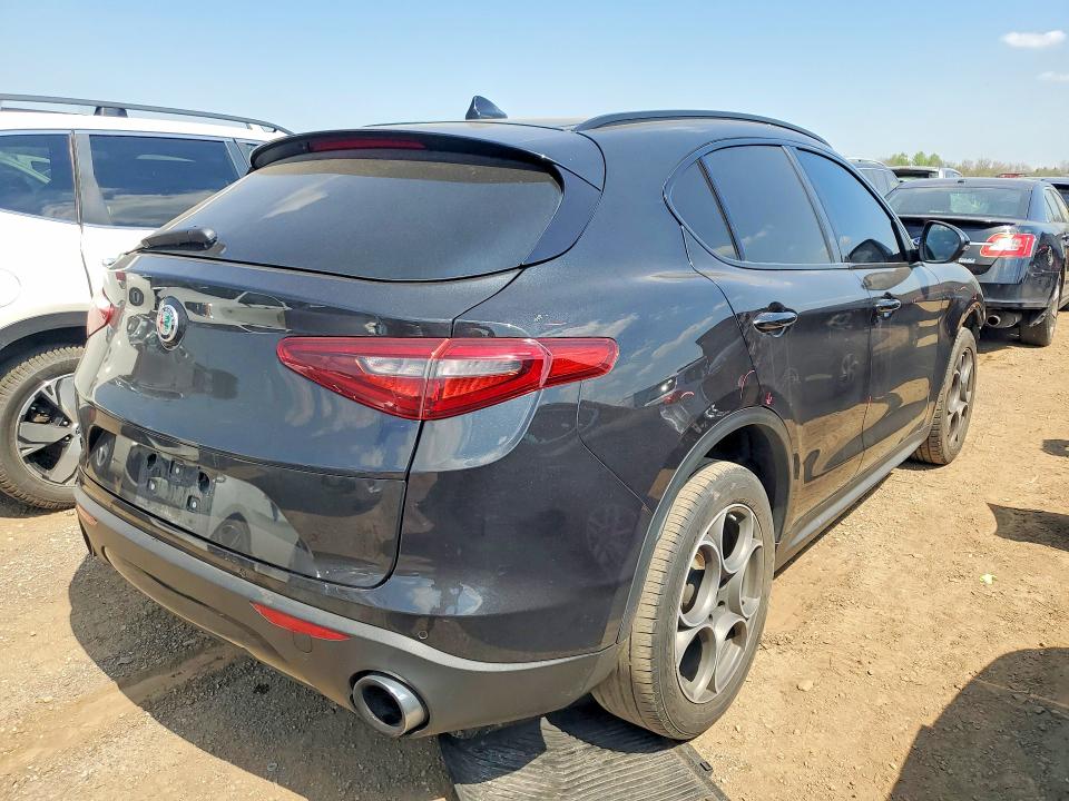 2018 Alfa romeo Stelvio VIN ZASFAKPN4J7B71533 COPART salvage auction — FRONT END, Il - Salvage Certificate, sold $1,850 on 2026-07-07 (photo 3)