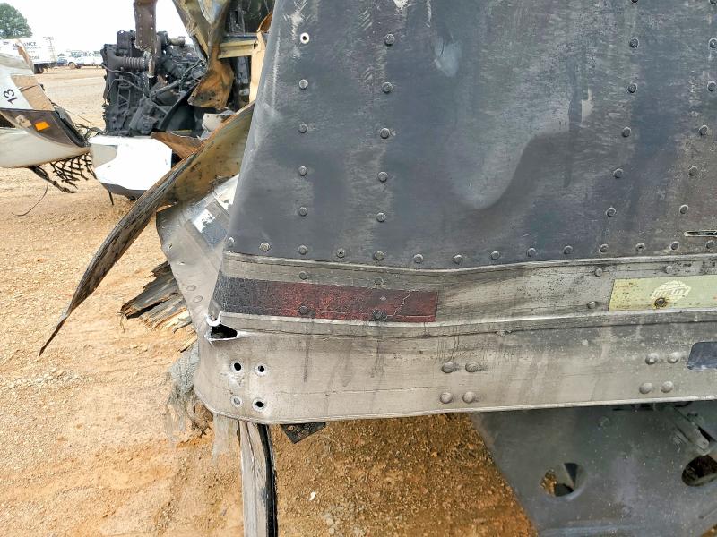 2021 Utility Dry van VIN 1UYVS2530M3370272 COPART salvage auction — BURN, TX - SALVAGE VEHICLE TITLE, sold $10 on 2026-07-06 (photo 8)