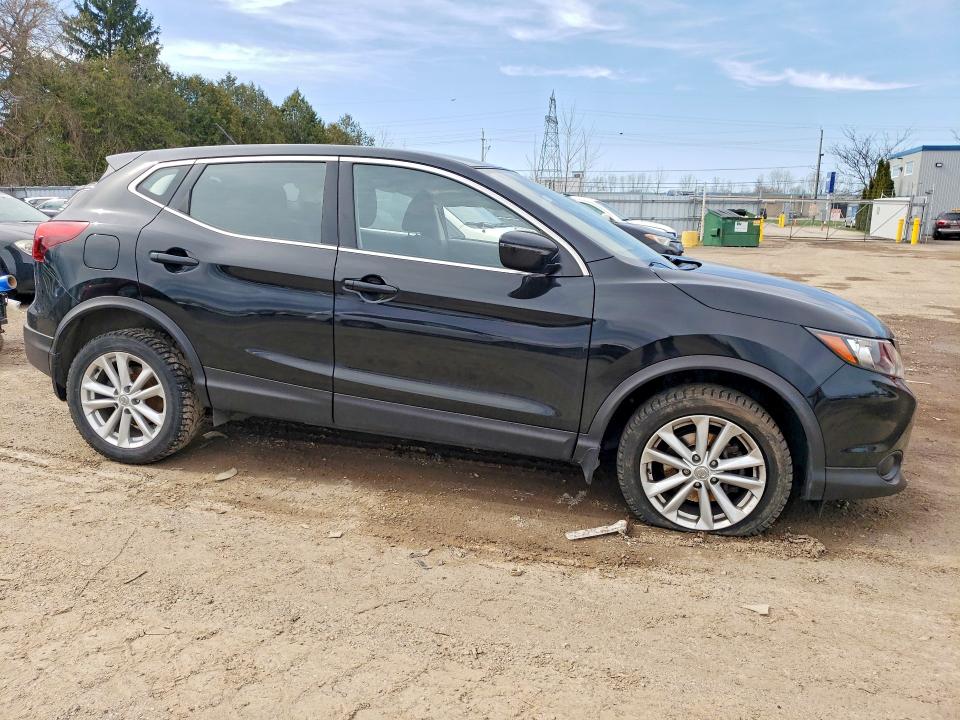2018 Nissan Qashqai VIN JN1BJ1CPXJW187060 COPART salvage auction — SIDE, On - Permit No Brand - Unfit, sold $2,150 on 2026-07-09 (photo 4)