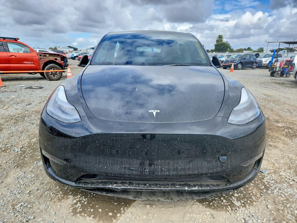 2025 Tesla Model y VIN 7SAYGAEE8SF259710 COPART salvage auction — REAR END, Ca - Salvage Certificate, sold $11,100 on 2026-07-31 (photo 5)