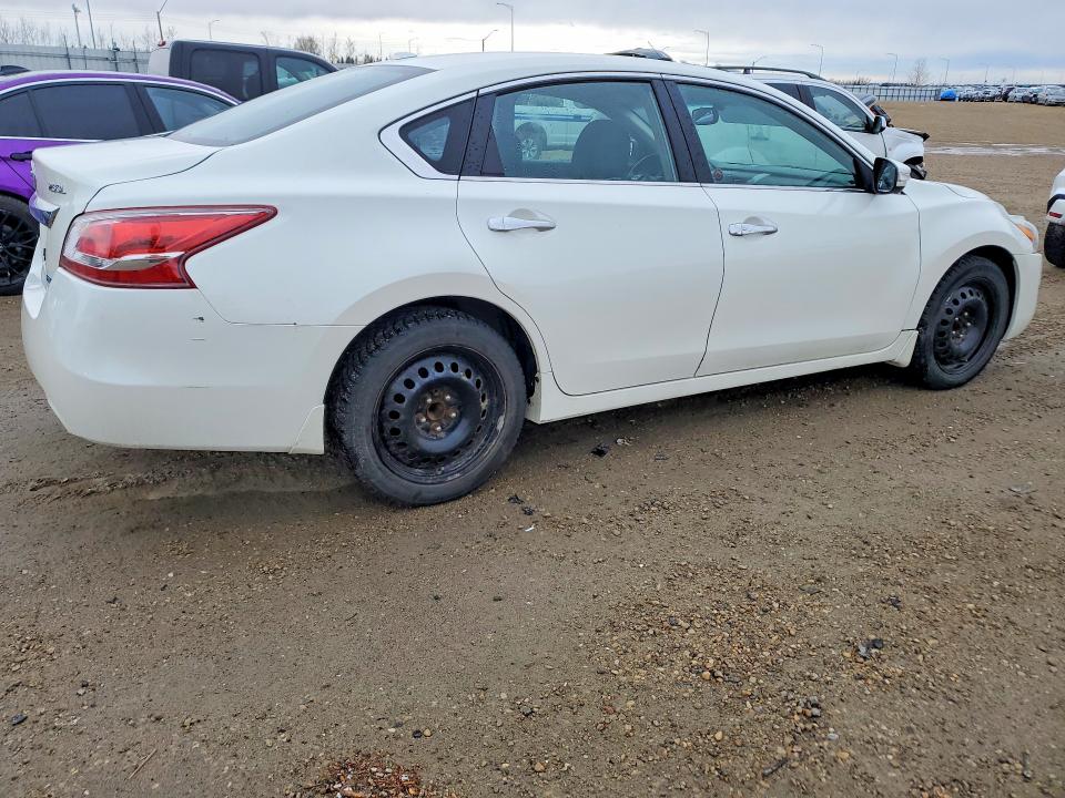 2013 Nissan Altima VIN 1N4AL3AP9DN416068 COPART salvage auction — REAR END, AB - BOS - SALVAGE, sold $475 on 2026-07-02 (photo 3)