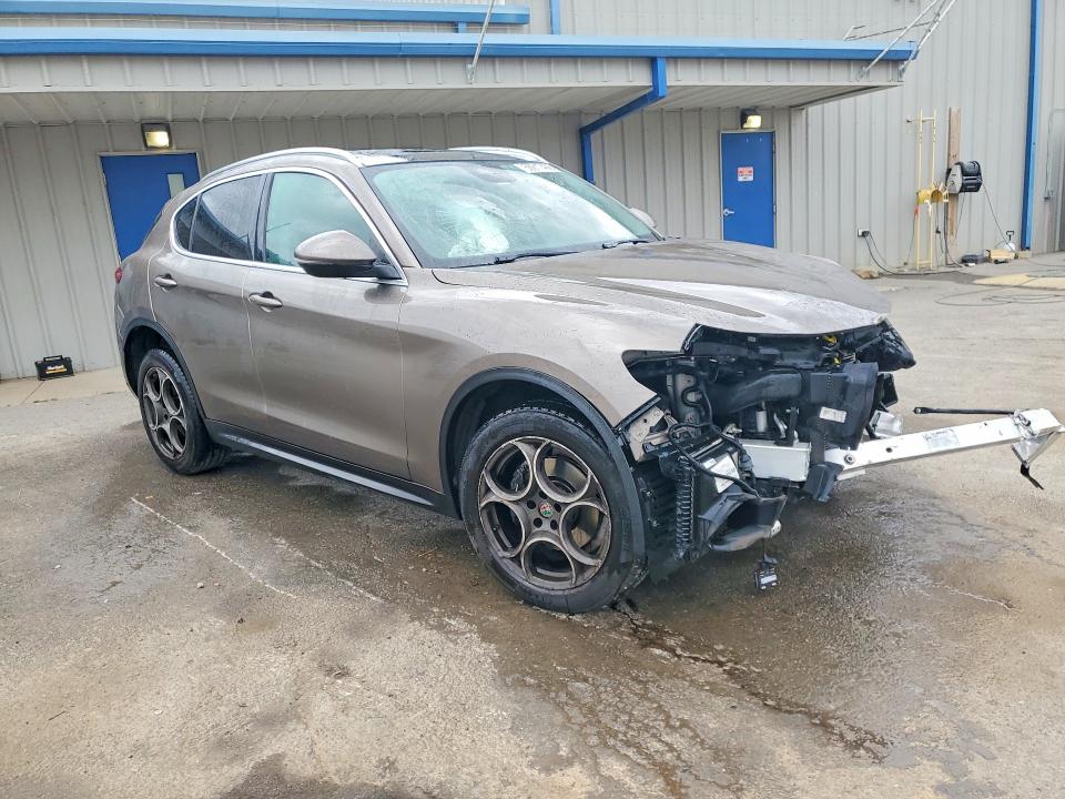 2019 Alfa romeo Stelvio VIN ZASPAKBN5K7C45149 COPART salvage auction — FRONT END, Tn - Salvage Certificate, sold $35 on 2026-07-23 (photo 4)