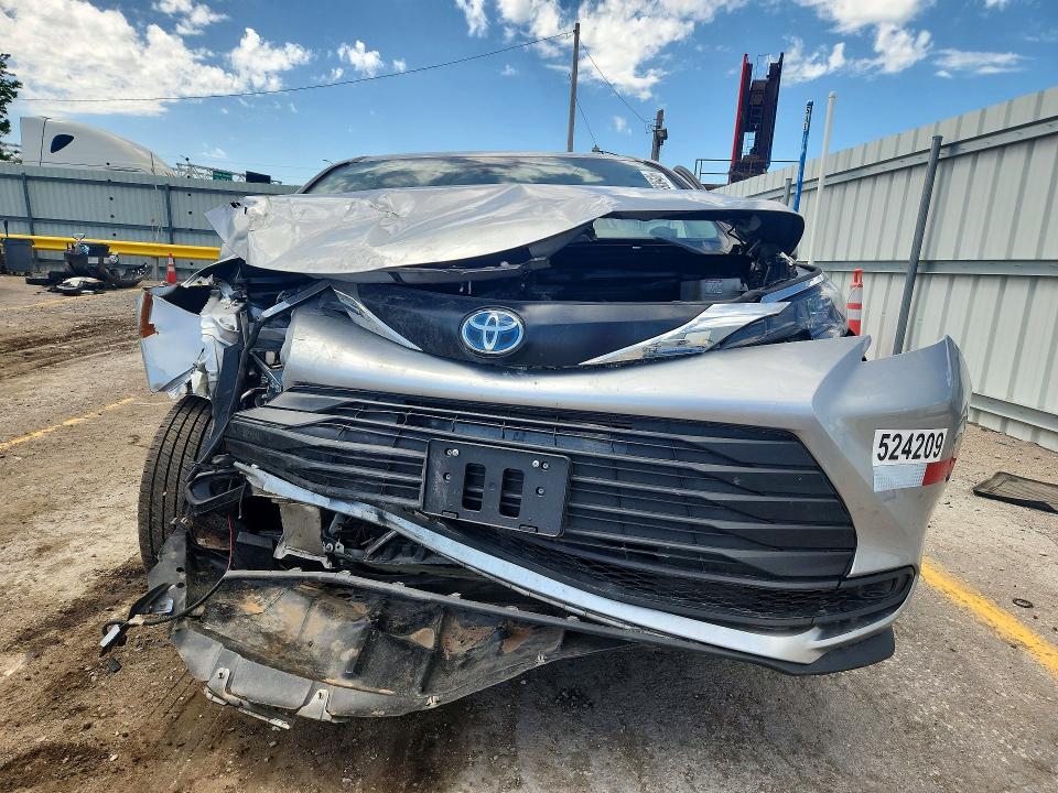 2024 Toyota Sienna VIN 5TDKSKFC3RS140361 COPART salvage auction — ALL OVER, Ok - Certificate Of Title (P), sold $1,750 on 2026-07-27 (photo 5)