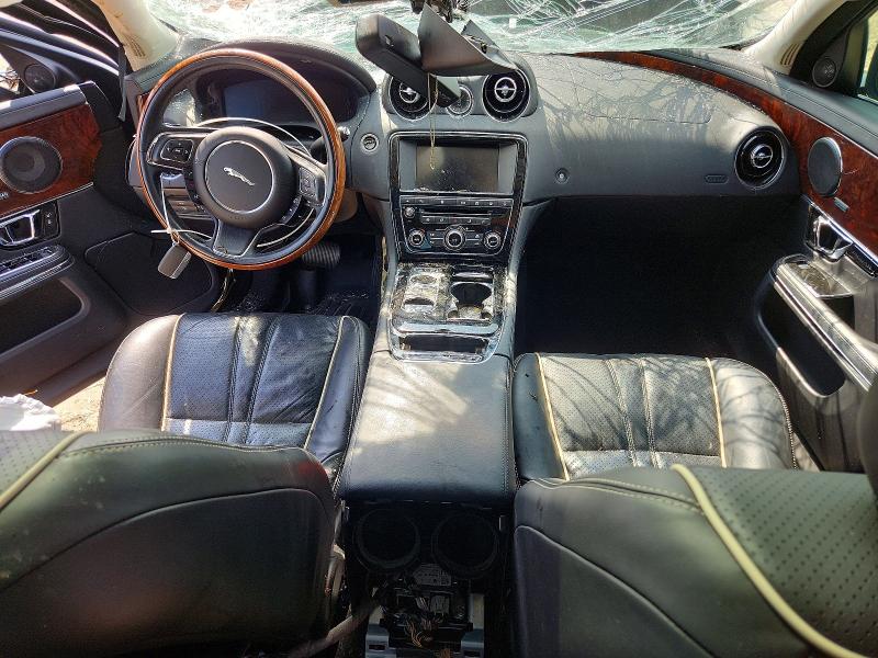 2017 Jaguar Xj series VIN SAJWA1C75H8W10478 COPART salvage auction — ALL OVER, Tx - Salvage Vehicle Title, sold $950 on 2026-07-08 (photo 8)