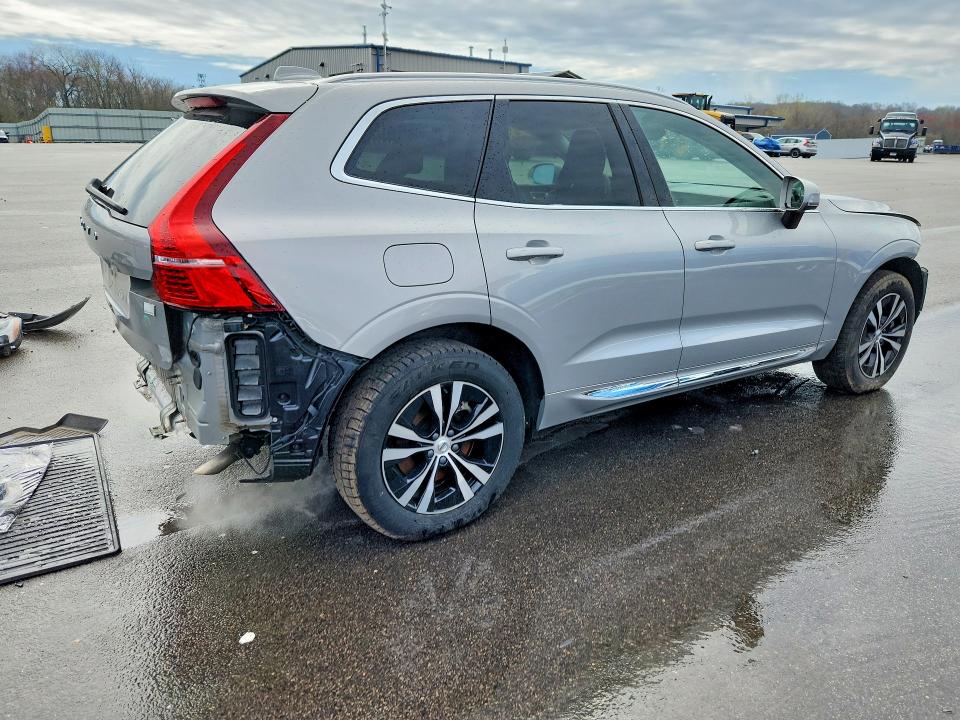 2023 Volvo VIN YV4H60DKXP1333384 COPART salvage auction — FRONT END, Ma - Certificate Of Title, sold $11,000 on 2026-07-09 (photo 3)