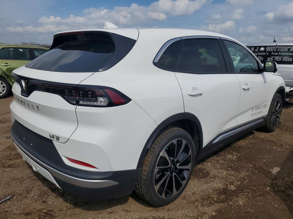 2025 Vinfast trading and production Vf 8 VIN RLLV1AFA2SH011598 COPART salvage auction — UNDERCARRIAGE, IL - SALVAGE CERTIFICATE, sold $10,600 on 2026-07-16 (photo 3)