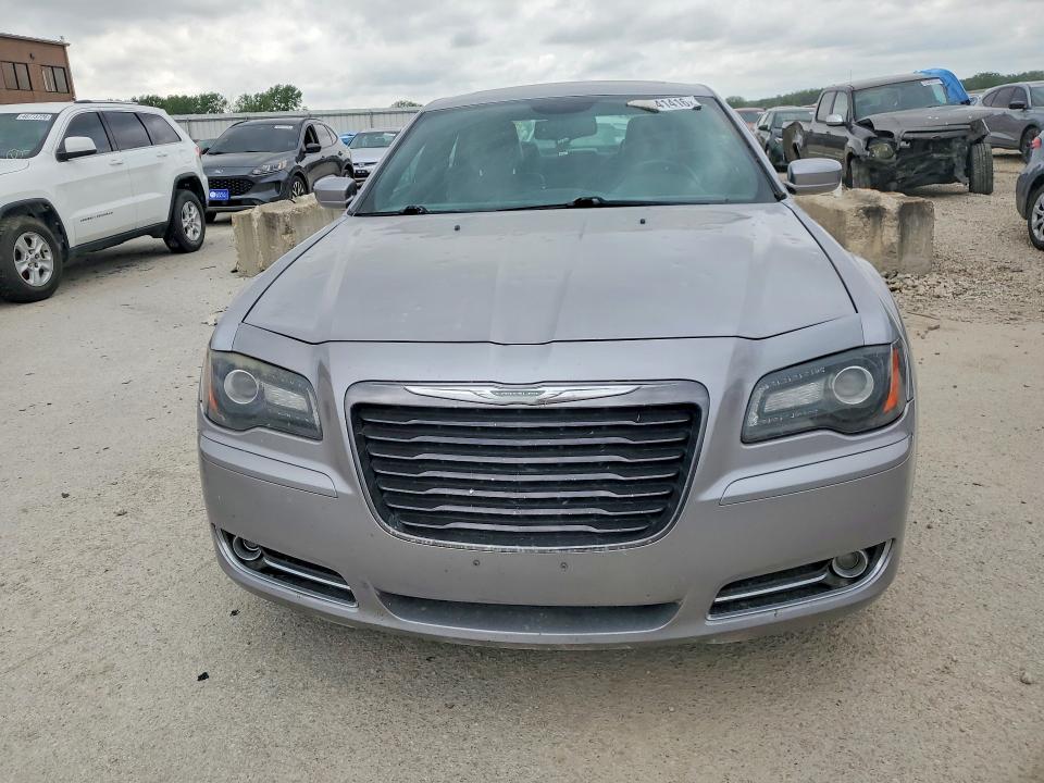 2014 Chrysler 300 VIN 2C3CCABG8EH361181 COPART salvage auction — HAIL, Ks - Cert Of Title-Salvage, sold $150 on 2026-07-21 (photo 5)