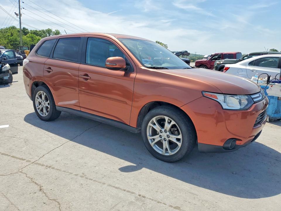2014 Mitsubishi Outlander VIN JA4AD3A33EZ002521 COPART salvage auction — MINOR DENT/SCRATCHES, Tn - Certificate Of Title (P), sold $925 on 2026-07-06 (photo 4)