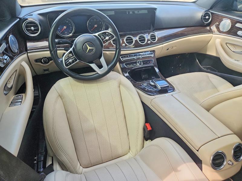 2019 Mercedes-benz E-klasse VIN WDDZF4KB8KA499743 COPART salvage auction — WATER/FLOOD, Salvage Title, sold $10 on 2026-07-28 (photo 8)