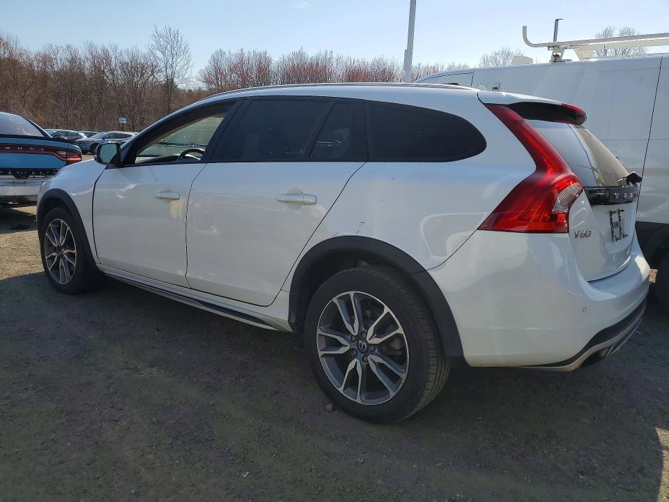 2015 Volvo V60 cross country VIN YV4612HK1F1000646 COPART salvage auction — FRONT END, Ct - Certificate Of Title, sold $3,900 on 2026-07-09 (photo 2)