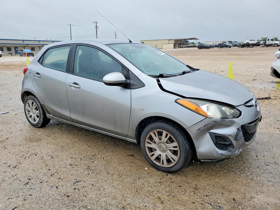 2013 Mazda 2 VIN JM1DE1KY6D0161924 COPART salvage auction — FRONT END, Tx - Salvage Vehicle Title, sold $700 on 2026-07-02 (photo 4)