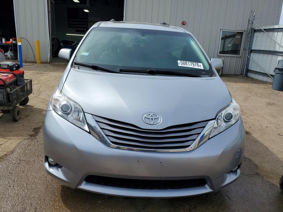 2017 Toyota Sienna VIN 5TDYZ3DC2HS791588 COPART salvage auction — SIDE, Il - Salvage Certificate, sold $4,950 on 2026-07-09 (photo 5)