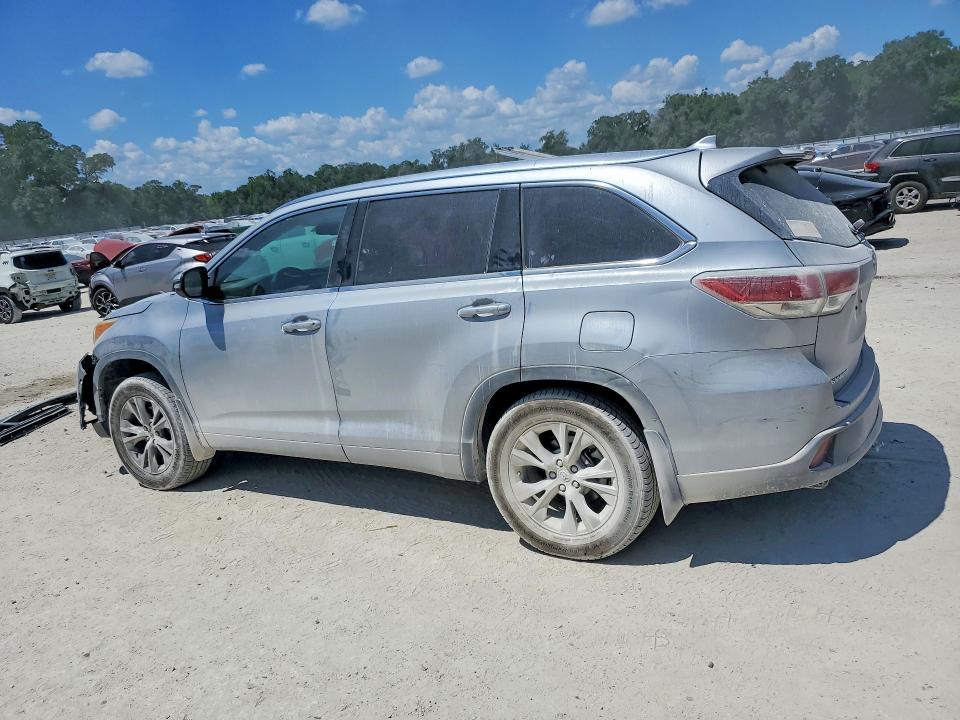 2014 Toyota Highlander VIN 5TDJKRFH3ES042537 COPART salvage auction — FRONT END, Salvage Title, sold $3,100 on 2026-07-28 (photo 2)