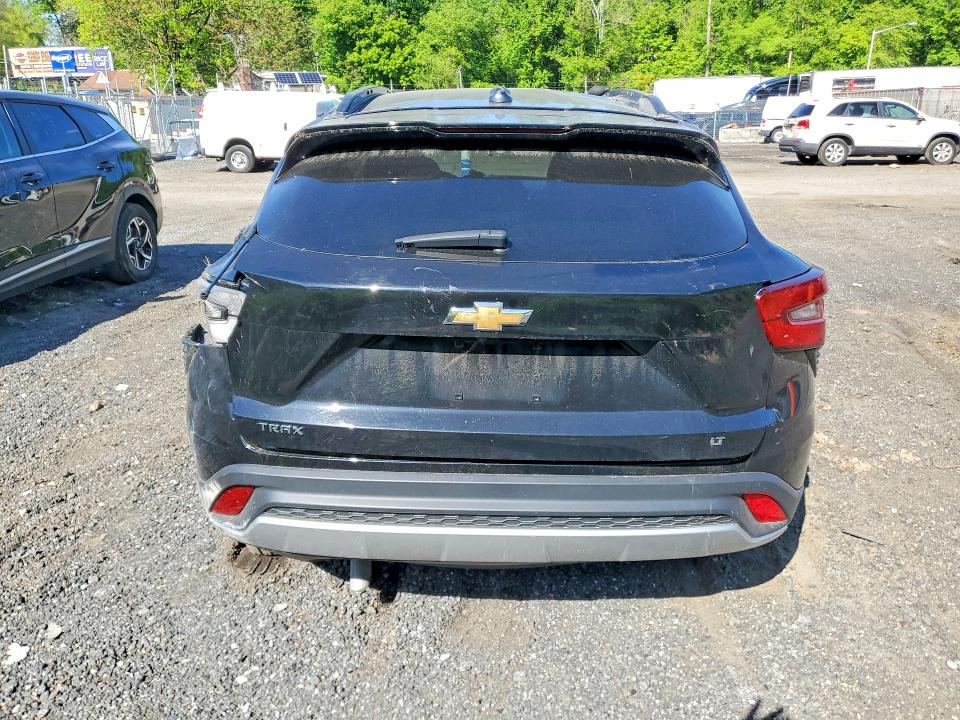 2025 Chevrolet Trax VIN KL77LHEP3SC232536 COPART salvage auction — ROLLOVER, Tn - Non-Repairable Certificate, sold $3,750 on 2026-07-09 (photo 6)