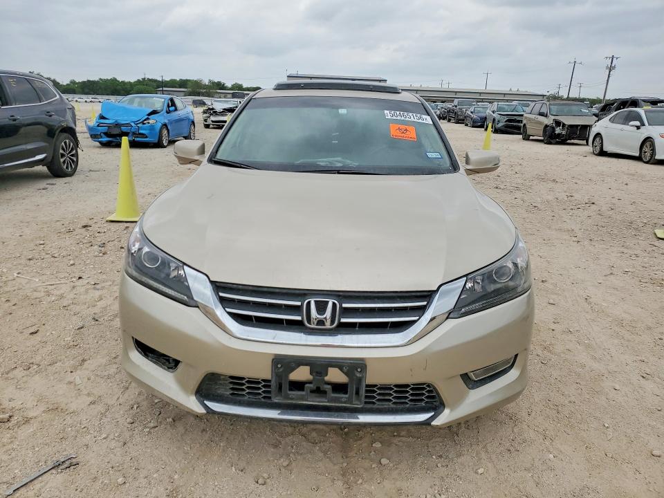 2013 Honda Accord VIN 1HGCR2F78DA146988 COPART salvage auction — SIDE, Tx - Salvage Vehicle Title, sold $1,750 on 2026-07-02 (photo 5)