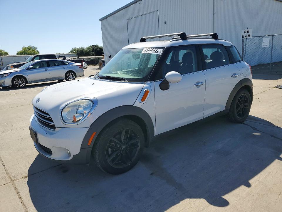 2015 Mini Cooper VIN WMWZB3C52FWR44752 COPART salvage auction — FRONT END, Wv - Certificate Of Title, sold $2,550 on 2026-08-04 (photo 1)