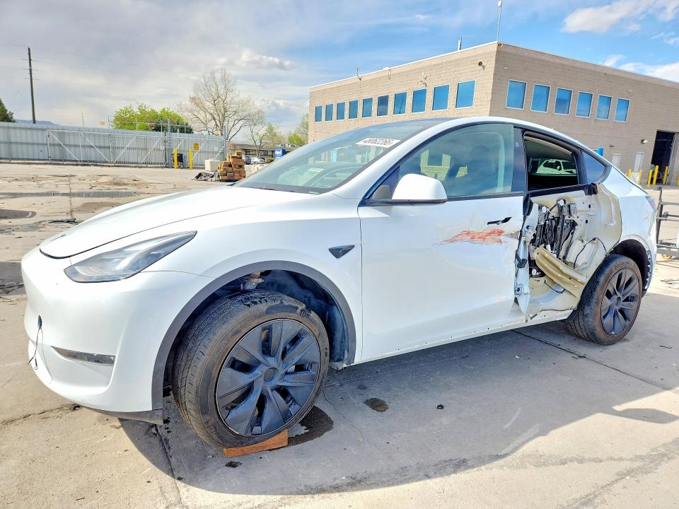 2024 Tesla Model y VIN 7SAYGDEE6RA291855 COPART salvage auction — SIDE, Sd - Cert Of Title-Salvage, sold $275 on 2026-07-20 (photo 1)