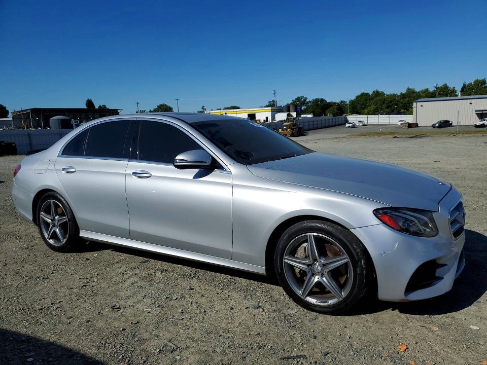 2017 Mercedes-benz E-class VIN WDDZF4JBXHA033046 COPART salvage auction — MINOR DENT/SCRATCHES, Ca - Dis/Dlr/Exp Only Clean Title (P), sold $7,200 on 2026-07-09 (photo 4)