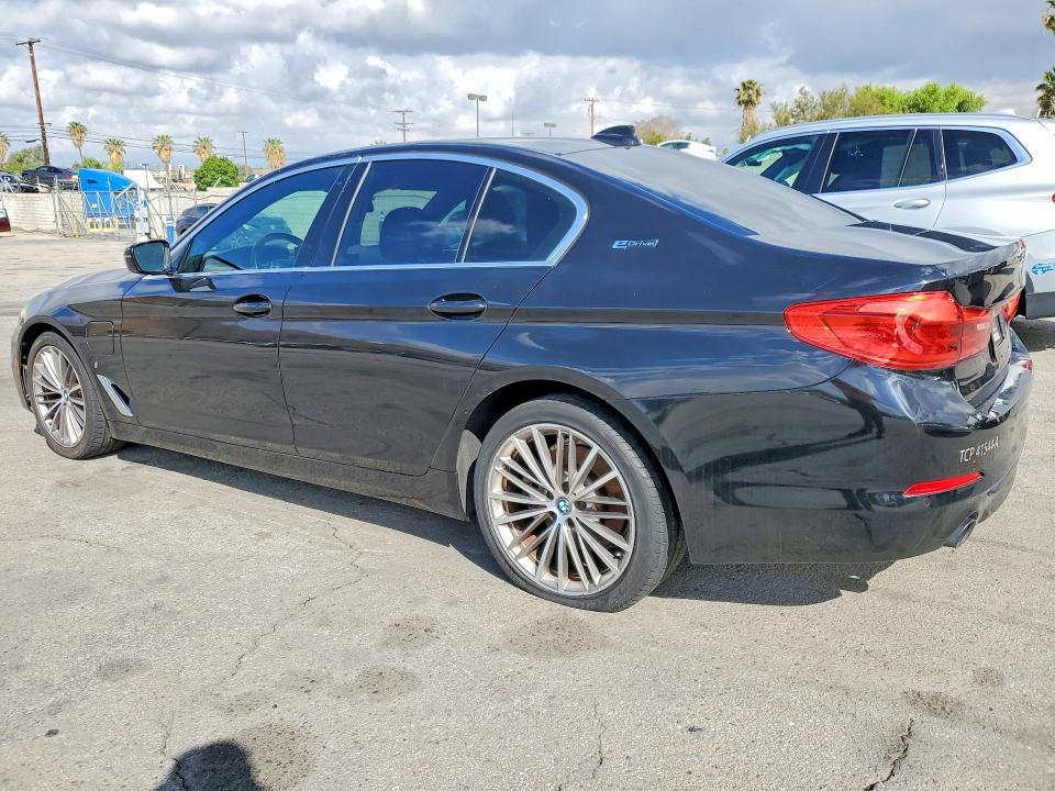 2019 BMW 5er VIN WBAJA9C53KB393607 COPART salvage auction — MINOR DENT/SCRATCHES, Ca - Dis/Dlr/Exp Only Clean Title, sold $5,400 on 2026-07-18 (photo 2)