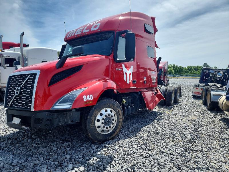 2024 Volvo Vnl VIN 4V4NC9EJ7RN641542 COPART salvage auction — ROLLOVER, TN - SALVAGE CERTIFICATE, sold $25,750 on 2026-08-27 (photo 2)