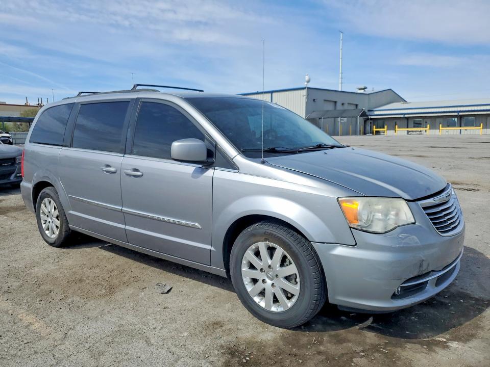 2014 Chrysler Voyager VIN 2C4RC1BG4ER443120 COPART salvage auction — REAR END, NV - SALVAGE TITLE, sold $550 on 2026-07-30 (photo 4)