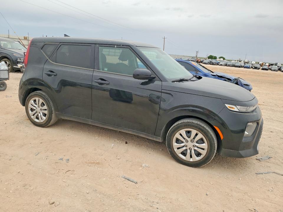 2021 Kia Soul VIN KNDJ23AU7M7742958 COPART salvage auction — SIDE, Tx - Certificate Of Title, sold $4,650 on 2026-07-15 (photo 4)