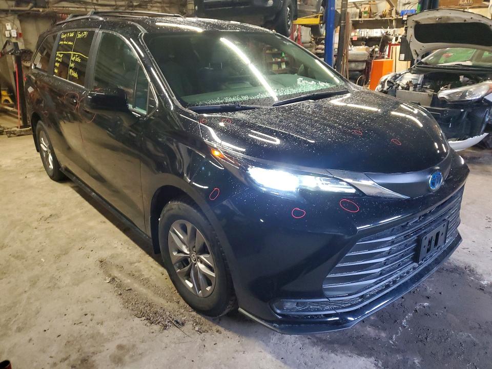 2025 Toyota Sienna VIN 5TDGSKFC4SS206704 COPART salvage auction — REAR END, ON - PERMIT NO BRAND - UNFIT, sold $23,550 on 2026-07-14 (photo 4)