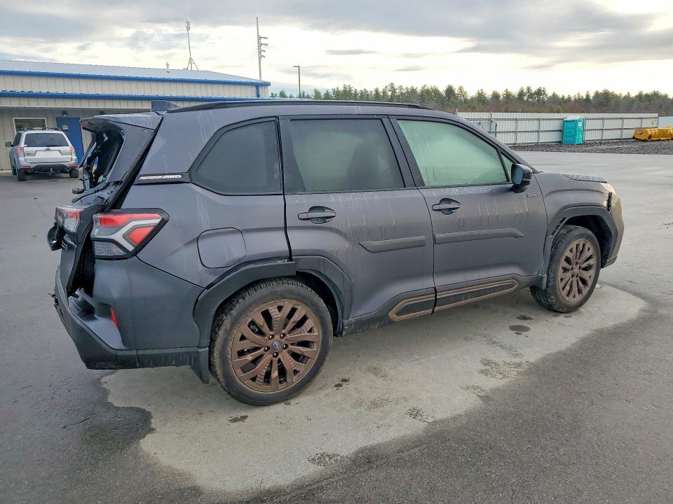 2025 Subaru Forester VIN JF2SLSJD2SH416179 COPART salvage auction — REAR END, Me - Cert Of Title-Salvage Collisio, sold $125 on 2026-07-24 (photo 3)