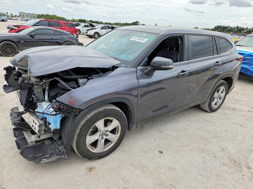 2024 Toyota Highlander VIN 5TDKDRAH9RS532878 COPART salvage auction — FRONT END, Salvage Title, sold $11,100 on 2026-07-15 (photo 1)