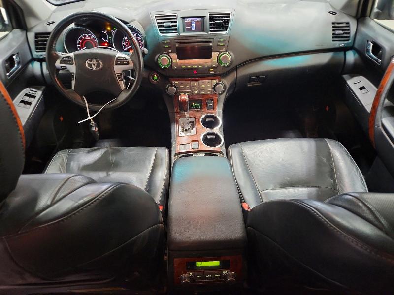 2011 Toyota Highlander VIN 5TDDK3EH0BS091833 COPART salvage auction — MINOR DENT/SCRATCHES, NY - CERTIFICATE OF TITLE, sold $4,800 on 2026-07-27 (photo 8)