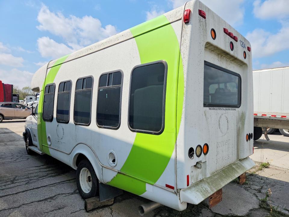2013 Chevrolet Express 4500 VIN 1GB6G5BL7D1110641 COPART salvage auction — STRIPPED, Il - Certificate Of Title (P), sold $950 on 2026-07-08 (photo 2)