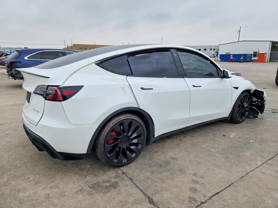 2022 Tesla Model y VIN 7SAYGDEF0NF452268 COPART salvage auction — FRONT END, Tx - Certificate Of Title, sold $6,900 on 2026-07-09 (photo 3)