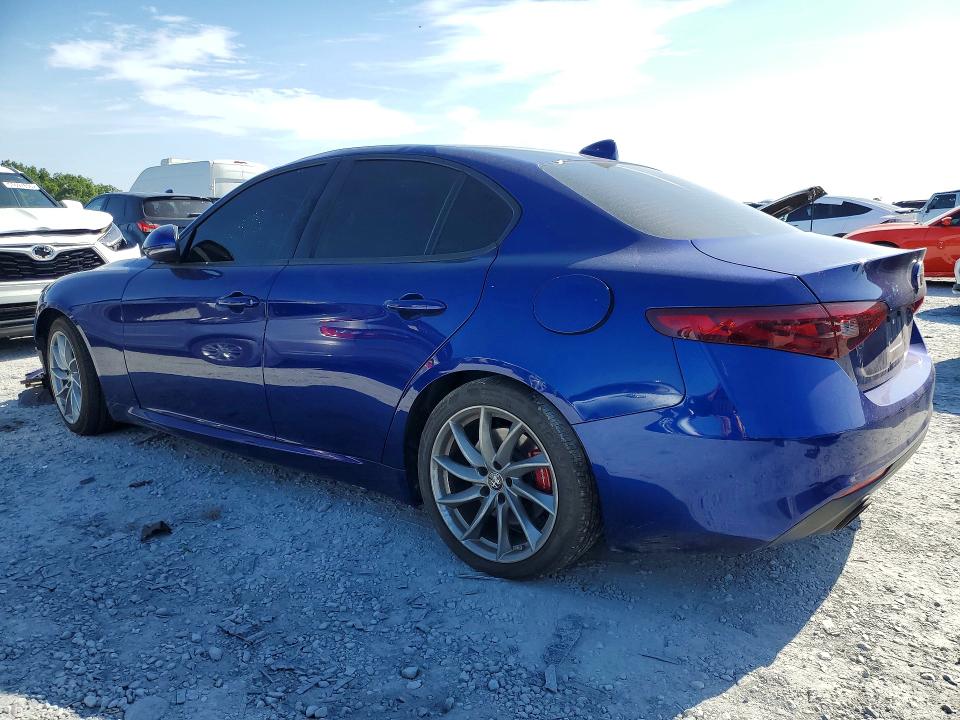 2022 Alfa romeo Giulia VIN ZARFAMAN7N7660498 COPART salvage auction — ROOF, Fl - Certificate Of Destruction, sold $1,000 on 2026-07-28 (photo 2)