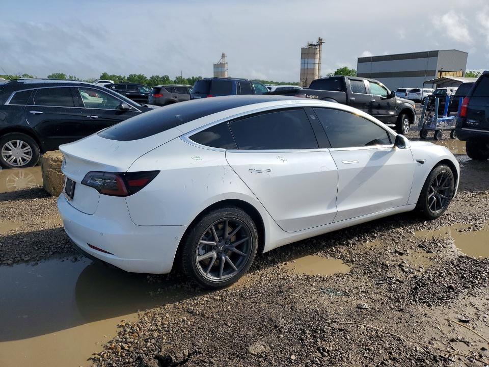 2019 Tesla Model 3 VIN 5YJ3E1EA0KF483001 COPART salvage auction — HAIL, Ks - Cert Of Title-Salvage, sold $8,700 on 2026-07-09 (photo 3)