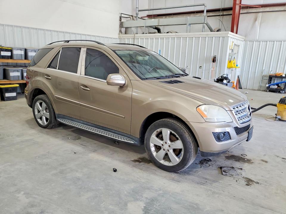 2010 Mercedes-benz M-klasse VIN 4JGBB8GB3AA571319 COPART salvage auction — WATER/FLOOD, Ny - Mv907A-Flood Salvage, sold $200 on 2026-08-03 (photo 4)