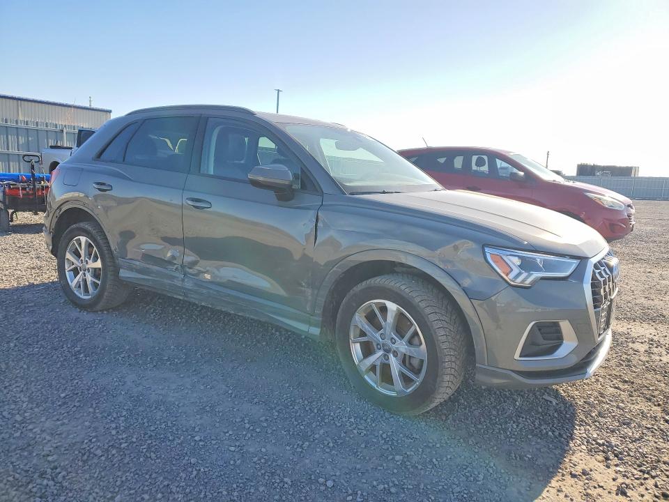 2021 Audi Q3 VIN WA1AECF32M1007034 COPART salvage auction — SIDE, On - Permit No Brand - Unfit, sold $700 on 2026-07-21 (photo 4)