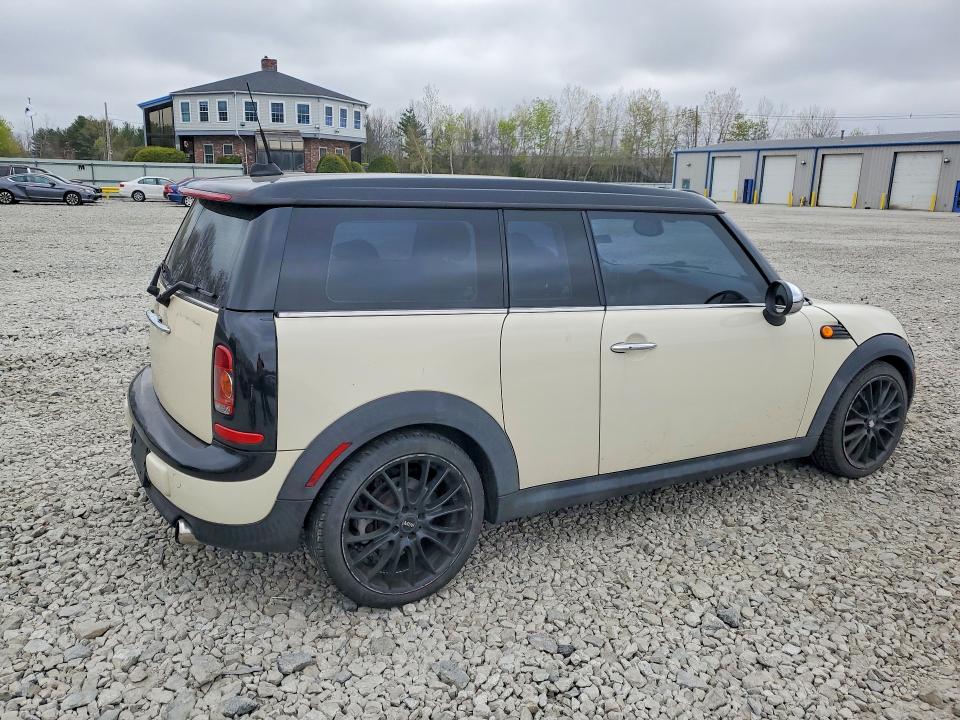 2010 Mini Cooper clubman VIN WMWML3C52ATX38171 COPART salvage auction — NORMAL WEAR, MA - CERTIFICATE OF TITLE, sold $800 on 2026-08-13 (photo 3)