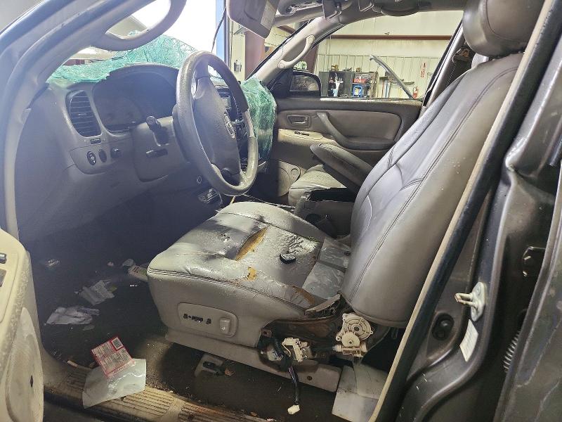 2004 Toyota Sequoia VIN 5TDZT34A74S221519 COPART salvage auction — ROLLOVER, Sc - Cert Of Title-Salvage, sold $900 on 2026-07-22 (photo 7)