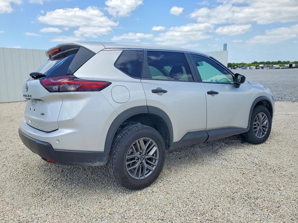 2024 Nissan Rogue sport VIN 5N1BT3AB5RC694161 COPART salvage auction — FRONT END, IL - CERTIFICATE OF TITLE, sold $9,000 on 2026-07-13 (photo 3)