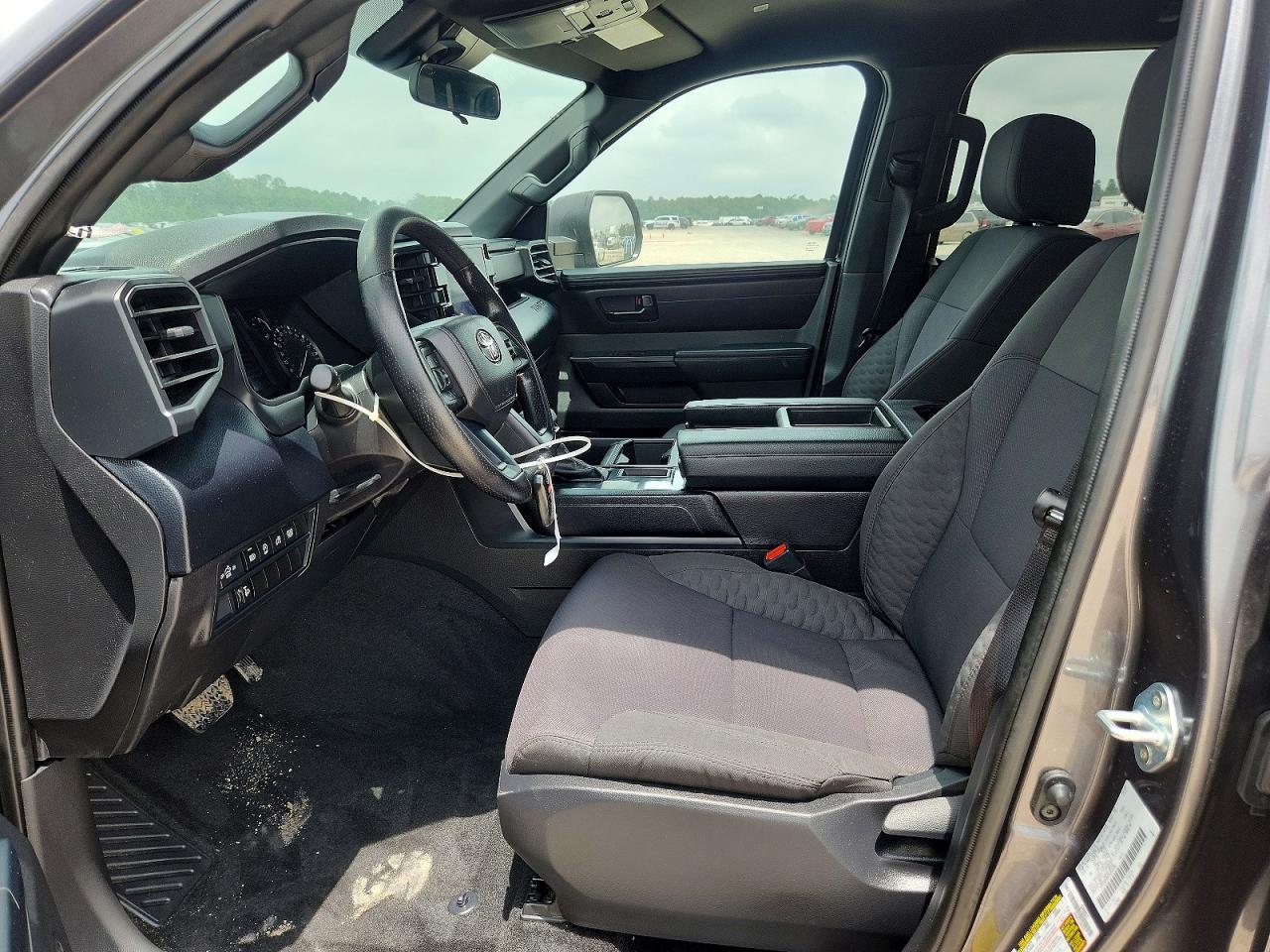 2026 Toyota Tundra VIN 5TFKB5AB4TX052680 COPART salvage auction — Front End, TX - SALVAGE VEHICLE TITLE, sold $13,800 on 2026-05-12 (photo 7)