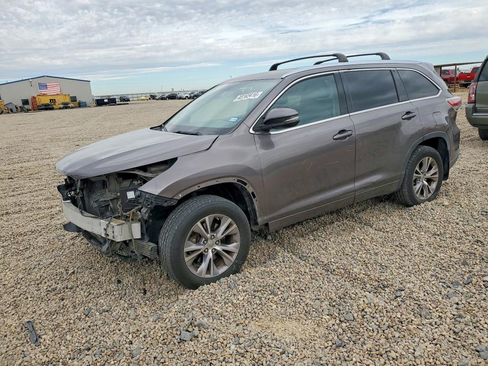 2015 Toyota VIN 5TDJKRFH9FS167236 COPART salvage auction — FRONT END, Tx - Salvage Vehicle Title, sold $7,700 on 2026-07-07 (photo 1)