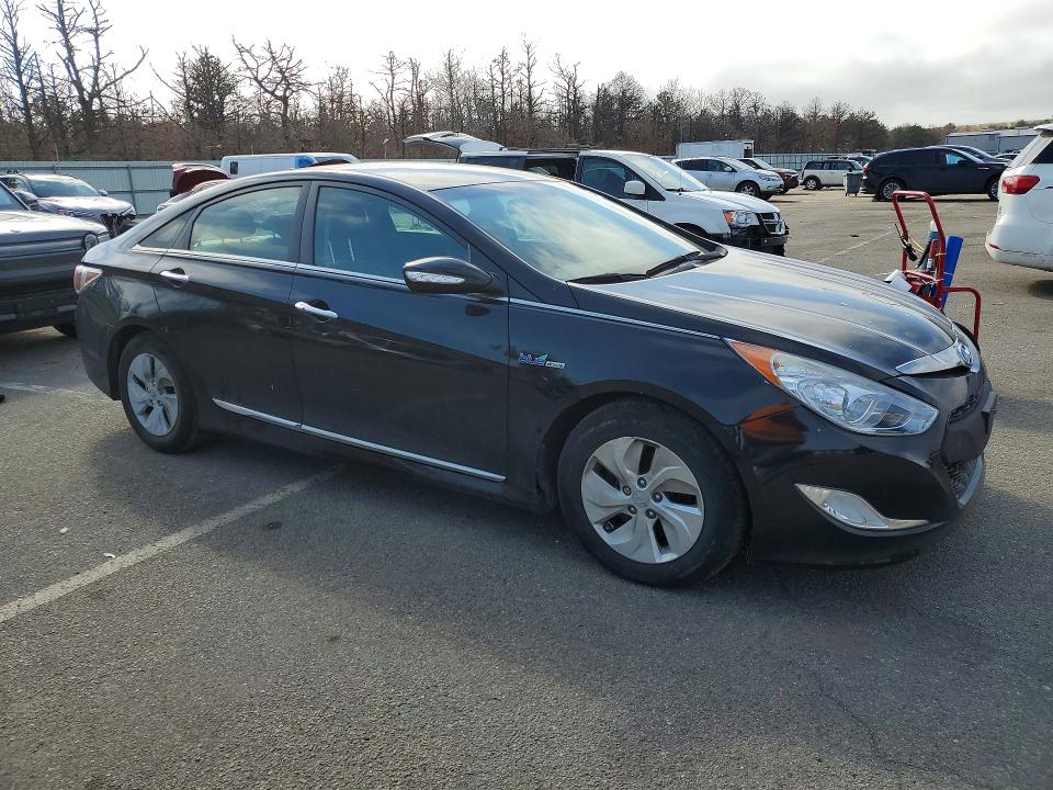 2015 Hyundai Sonata VIN KMHEC4A49FA133036 COPART salvage auction — MINOR DENT/SCRATCHES, Ny - Certificate Of Title, sold $125 on 2026-07-27 (photo 4)