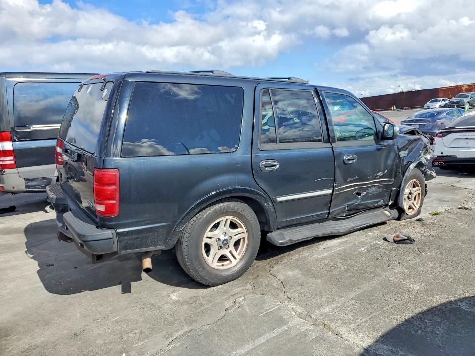 2002 Ford Expedition VIN 1FMEU15L52LA64485 COPART salvage auction — FRONT END, Ca - Salvage Certificate, sold $325 on 2026-07-08 (photo 3)