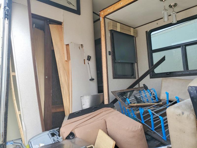 2019 Jayco North point VIN 1UJCJ0BV9K1LL0350 COPART salvage auction — ALL OVER, IN - CERT OF TITLE-SALVAGE TITLE, sold $10 on 2026-07-09 (photo 6)