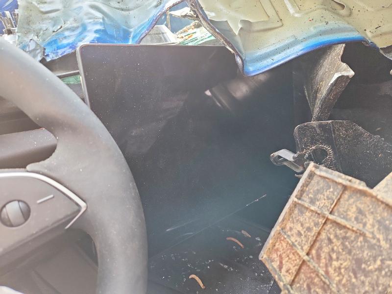 2025 Tesla Model 3 VIN 5YJ3E1EA4SF041886 COPART salvage auction — ALL OVER, Nc - Salvage Certificate Of Title, sold $3,250 on 2026-07-10 (photo 9)