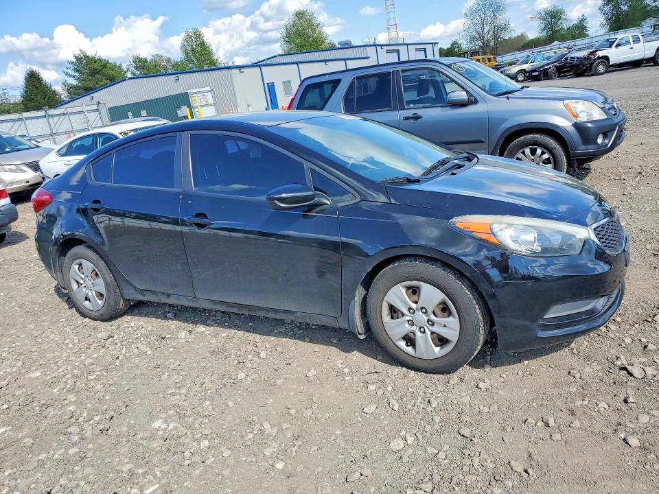 2016 Kia Forte VIN KNAFK4A60G5618590 COPART salvage auction — FRONT END, Md - Cert Of Salvage > 75% Damage, sold $1,150 on 2026-07-20 (photo 4)